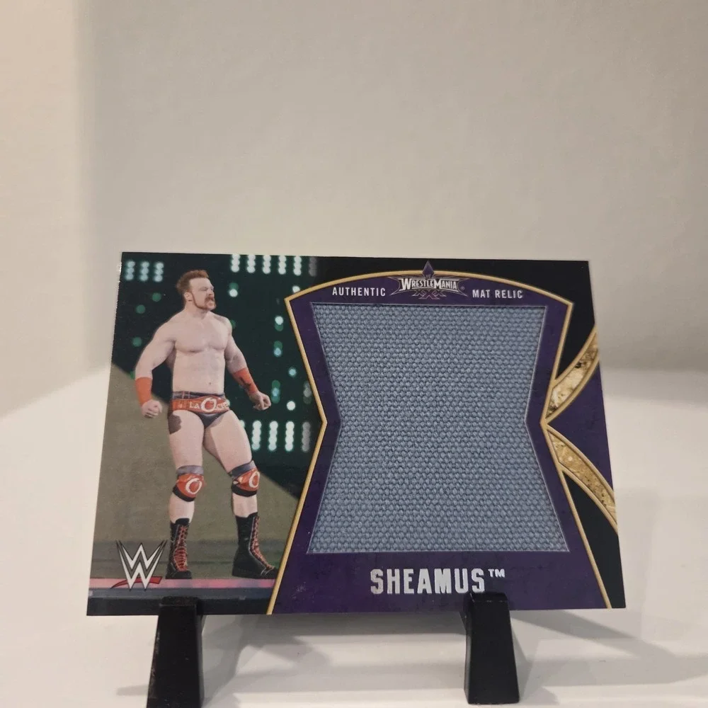2014 WWE Topps Sheamus Authentic WrestleMania 30 Event Used Mat Relic Card